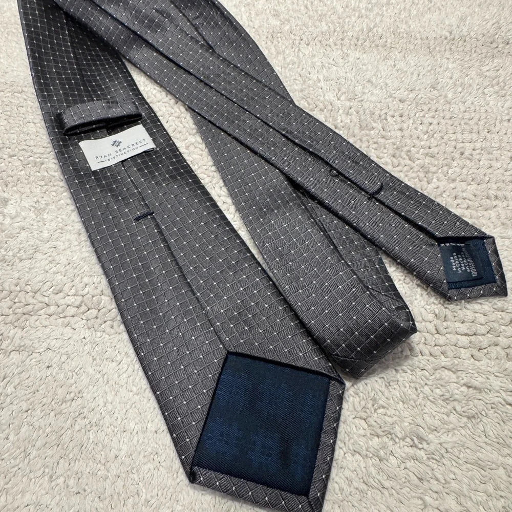 Ryan Seacrest Distinction Tie Gray Micro Check 100%‎ Silk Casual Rockabilly